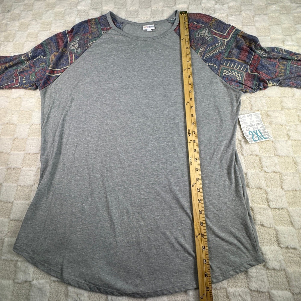 LuLaRoe Randy 2XL Gray Raglan Baseball Tee Multi-Color Geometric Pattern NWT - Picture 8 of 12